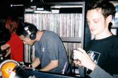 Live-Cyber-Age-Voodoo-Tokyo-DJing-2002